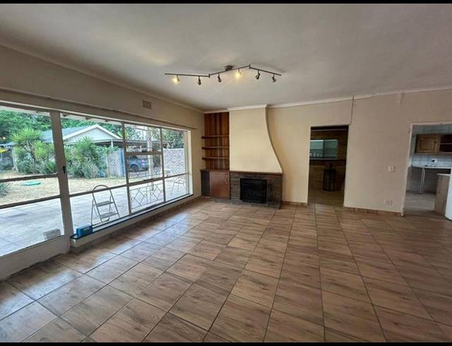 3 BEDROOM HOUSE FOR SALE IN BRACKENHURST